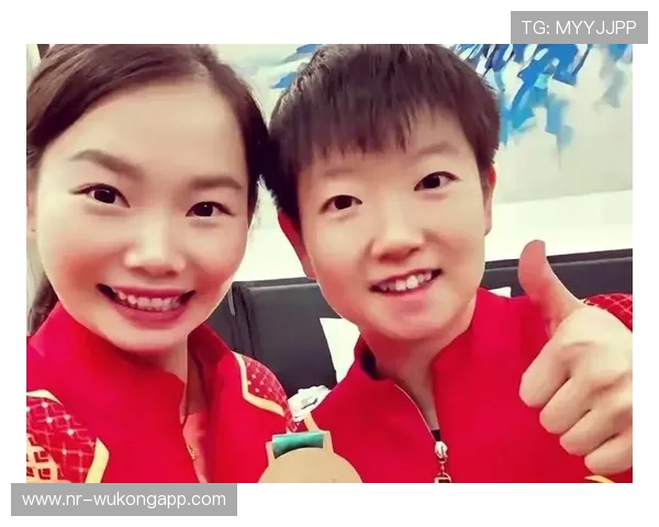 何卓佳训练完直接拎包去逛奢侈品店,这反差谁懂