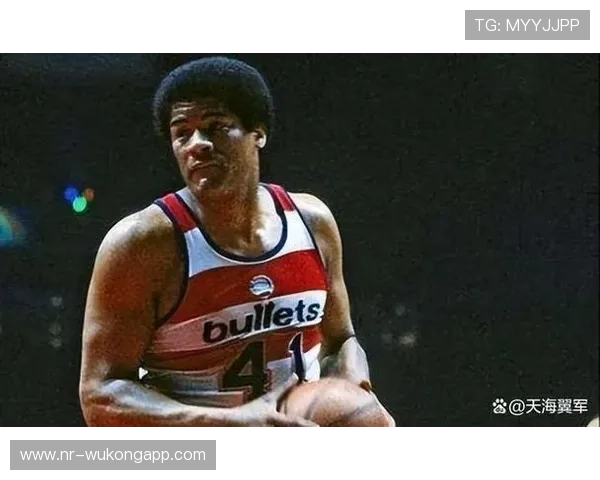 奥斯卡·罗伯特森助攻组织优于魔术师沃尔特，提升球队进攻节奏