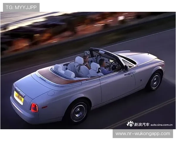 洛赫特训练完就直接豪车接走？这生活跟普通人差啥呀！