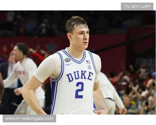 库珀·弗拉格关键挡拆拉开空间 提升球队进攻效率明显